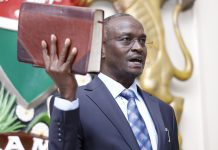 Msajili mpya wa vyama vya kisiasa aapishwa